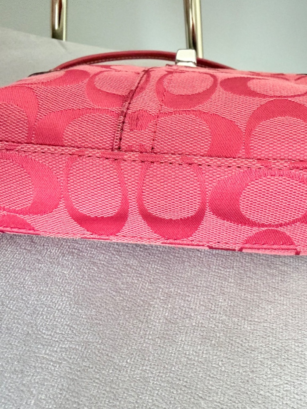 Coach monogram mini turnlock wristlet Red - Picture 4 of 4